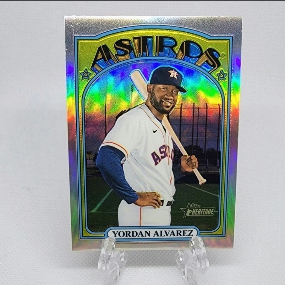 N/M! Yordan Alvarez 21' Topps Heritage Chrome #500 (Serial# 472/572)